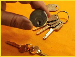 North Coconut Grove FL Locksmith, North Coconut Grove, FL 305-907-3338 - 73-10